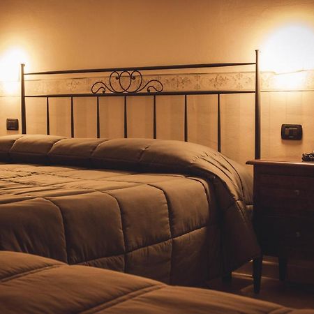 Hotel Camino Vecchio Fossato di Vico Екстериор снимка