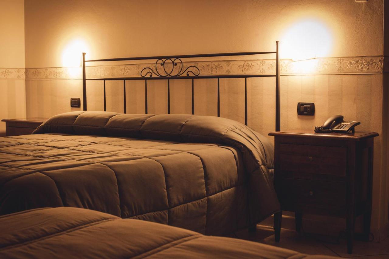 Hotel Camino Vecchio Fossato di Vico Екстериор снимка