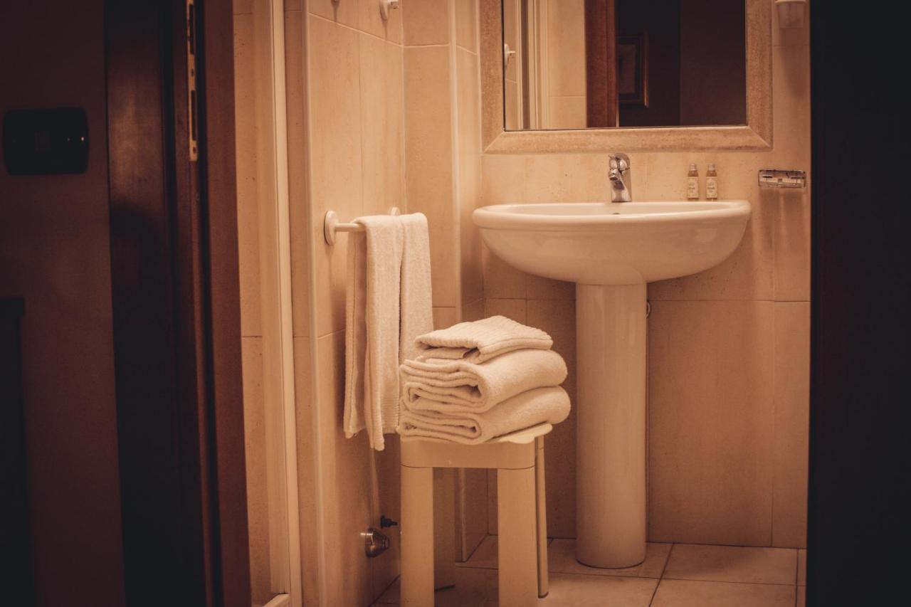 Hotel Camino Vecchio Fossato di Vico Екстериор снимка